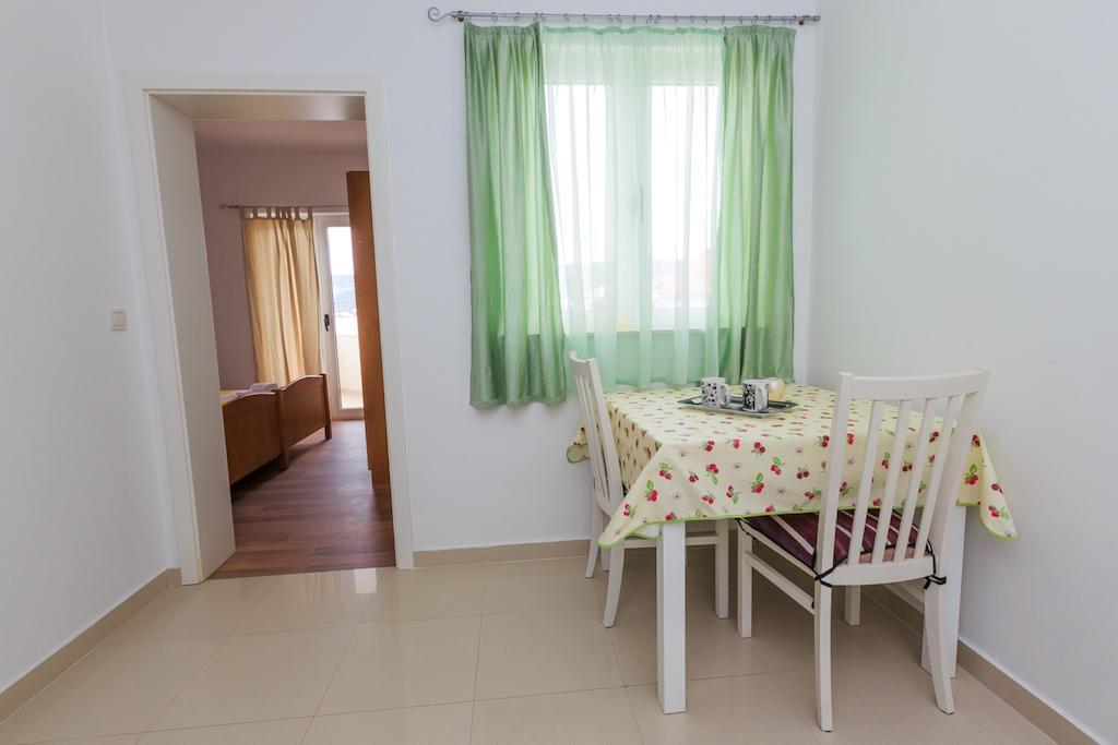Apartments Rogulj Rogoznica  Room photo