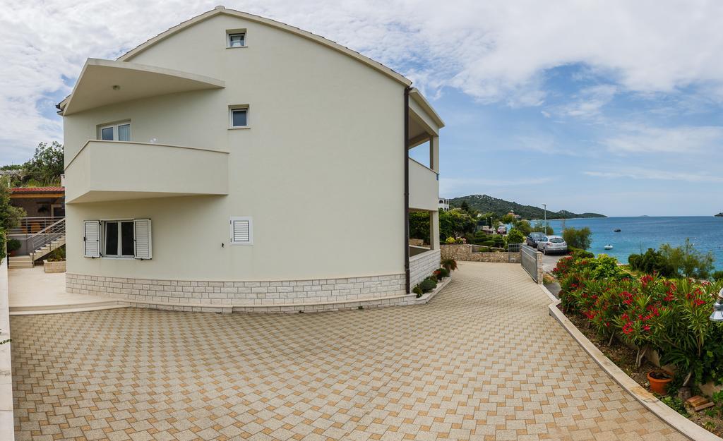Apartments Rogulj Rogoznica  Exterior photo